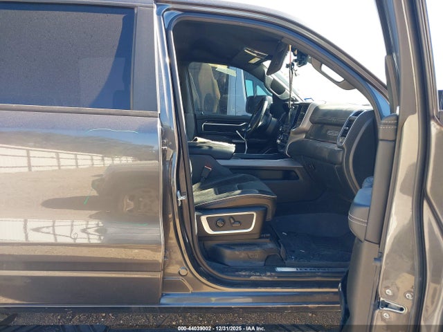 Продаж на аукціоні авто 2022 Ram 1500 Laramie  4x2 5'7 Box, vin: 1C6RREJT1NN398372, номер лоту: 44039002