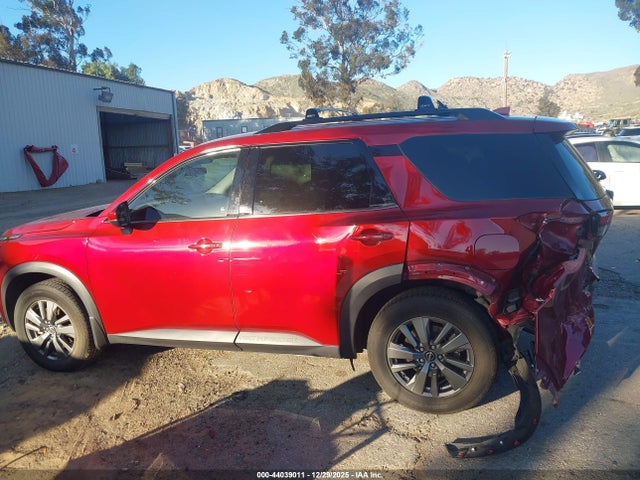 5N1DR3BAXNC260678 Nissan Pathfinder Sv 2wd