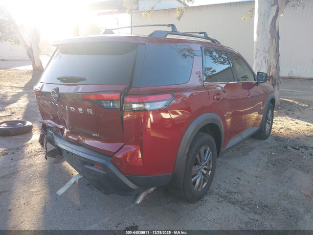 5N1DR3BAXNC260678 Nissan Pathfinder Sv 2wd
