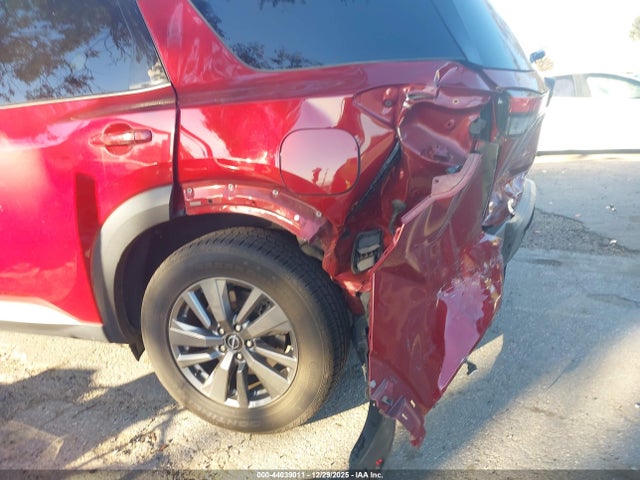 5N1DR3BAXNC260678 Nissan Pathfinder Sv 2wd