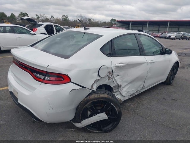 44039054 :رقم المزاد ، 1C3CDFBB4FD421213 vin ، 2015 Dodge Dart Sxt مزاد بيع