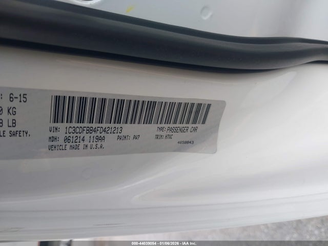 44039054 :رقم المزاد ، 1C3CDFBB4FD421213 vin ، 2015 Dodge Dart Sxt مزاد بيع