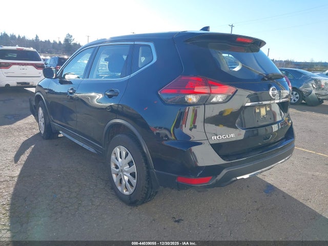 2017 NISSAN ROGUE JN8AT2MV3HW022746 Photo 2