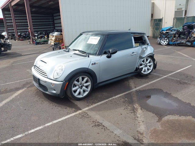 2005 MINI COOPER S WMWRE33575TL10408 Photo 1