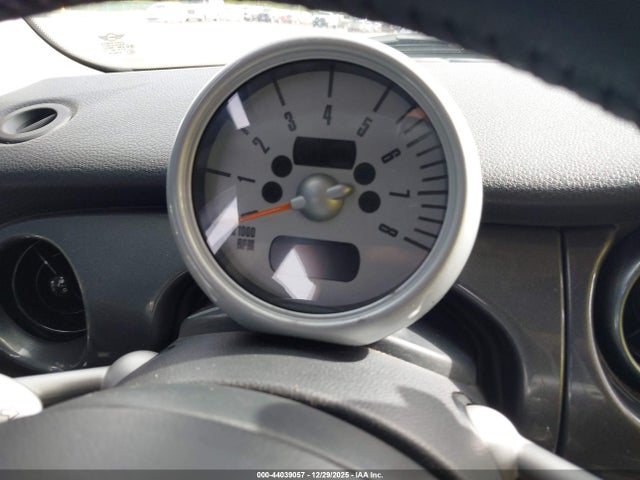 2005 MINI COOPER S WMWRE33575TL10408 Photo 6