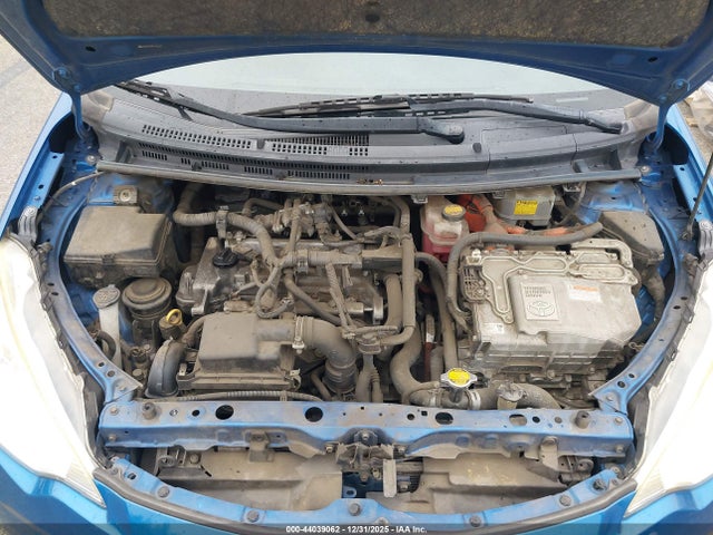 JTDKDTB39E1561112 Toyota PRIUS C
