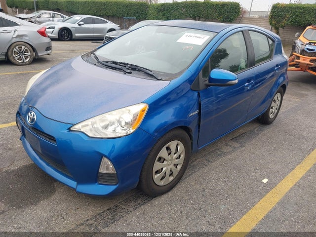 JTDKDTB39E1561112 Toyota PRIUS C