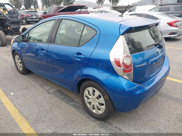 JTDKDTB39E1561112 Toyota PRIUS C