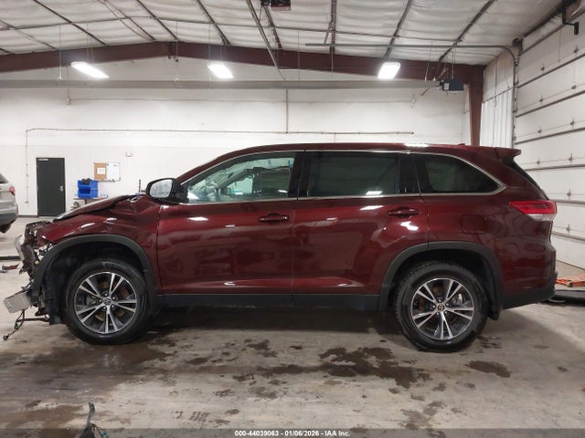 Продаж на аукціоні авто 2019 Toyota Highlander Le Plus, vin: 5TDBZRFH7KS994453, номер лоту: 44039063