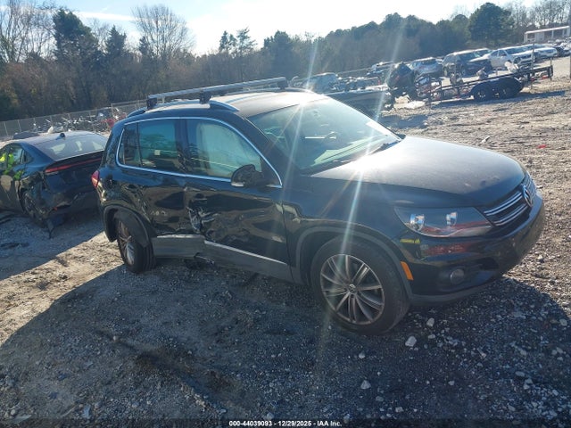WVGAV3AX6EW624744 Volkswagen TIGUAN SE