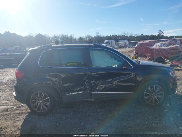 WVGAV3AX6EW624744 Volkswagen TIGUAN SE