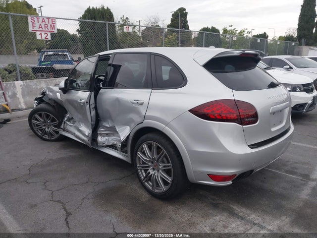 2014 PORSCHE CAYENNE WP1AD2A29ELA76227 Photo 2