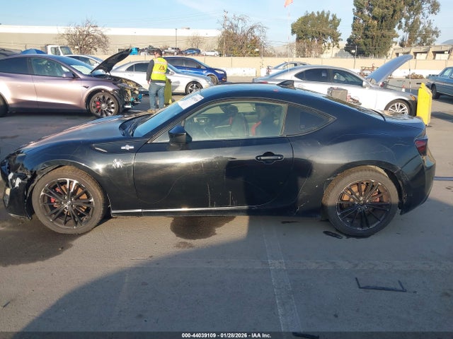 JF1ZNAA18G8709492 Scion FR-S