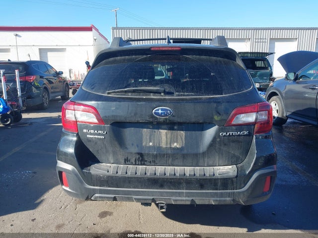 Subaru Outback 2.5i Premium 2018 4S4BSAFC8J3279767 Image 16