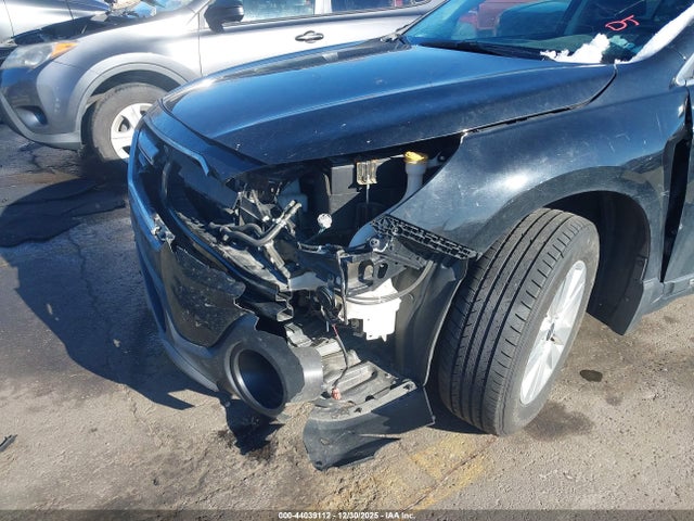 Subaru Outback 2.5i Premium 2018 4S4BSAFC8J3279767 Image 6
