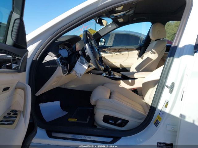 2019 BMW 530E WBAJA9C58KB388709 Photo 4