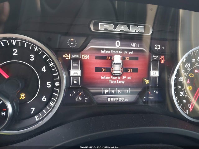 Продаж на аукціоні авто 2022 Ram 1500 Laramie  4x4 5'7 Box, vin: 1C6SRFJT7NN367666, номер лоту: 44039137