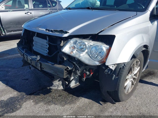 2C4RDGCG3FR632308 Dodge Grand Caravan Sxt