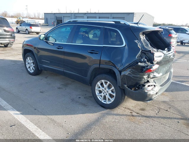 1C4PJMCS8FW642035 Jeep Cherokee Latitude