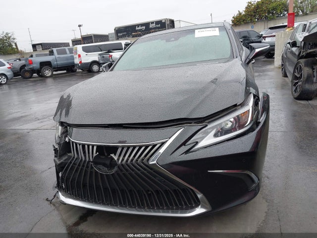 Lexus ES 300H 2021 58ADA1C11MU006403 Image 26