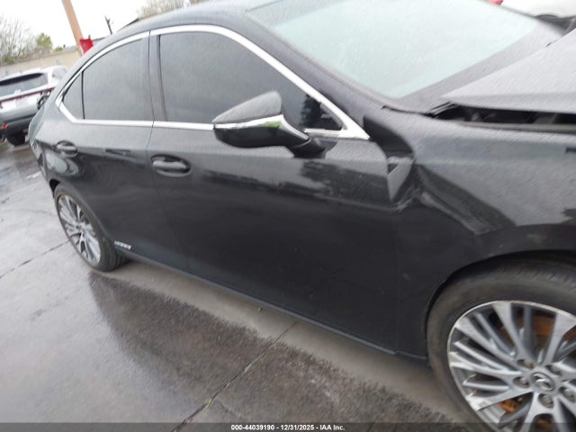 Lexus ES 300H 2021 58ADA1C11MU006403 Image 27