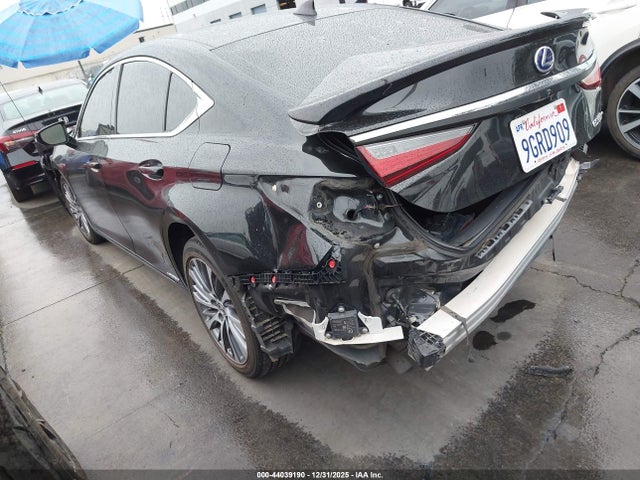 Lexus ES 300H 2021 58ADA1C11MU006403 Image 16