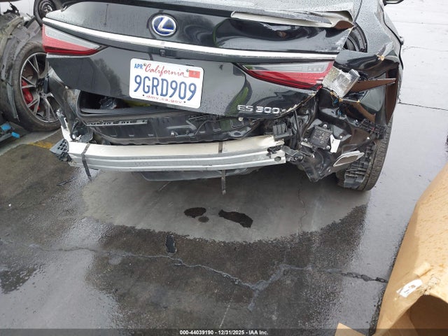 Lexus ES 300H 2021 58ADA1C11MU006403 Image 19