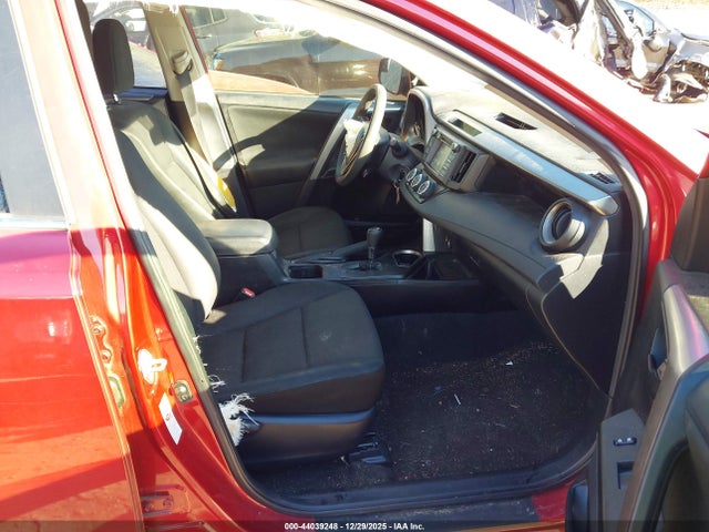 2017 TOYOTA RAV4 JTMZFREV9HJ120142 Photo 4