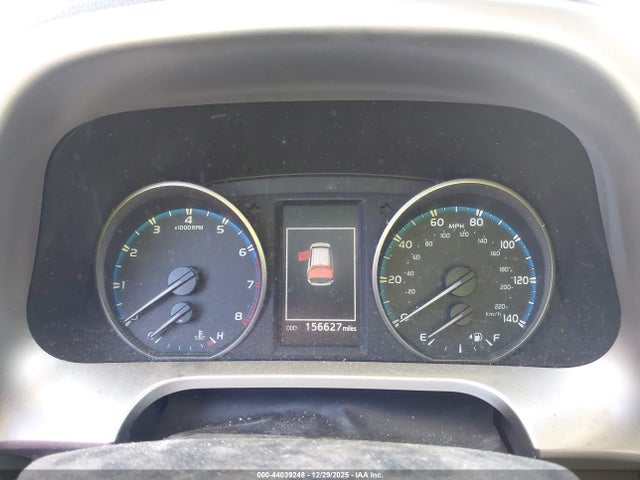 2017 TOYOTA RAV4 JTMZFREV9HJ120142 Photo 6