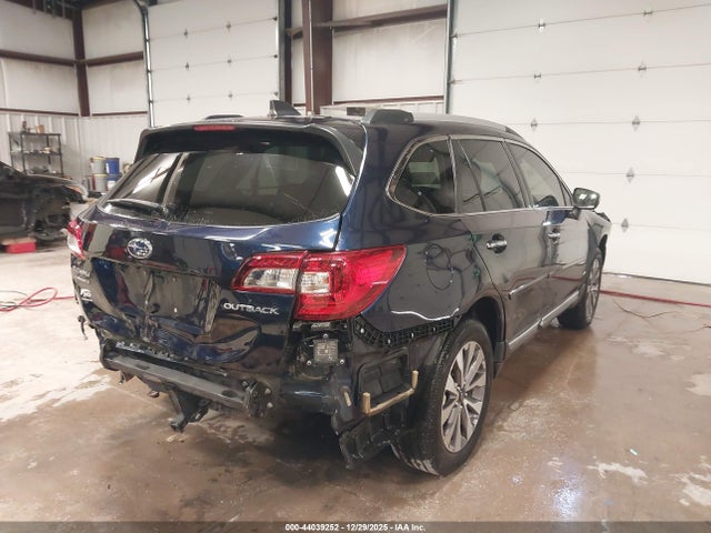 2018 SUBARU OUTBACK 4S4BSATC8J3240231 Photo 3