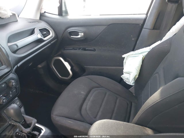 Jeep Renegade Latitude Fwd 2018 ZACCJABB7JPJ07859 Image 5
