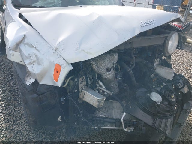 Jeep Renegade Latitude Fwd 2018 ZACCJABB7JPJ07859 Image 6
