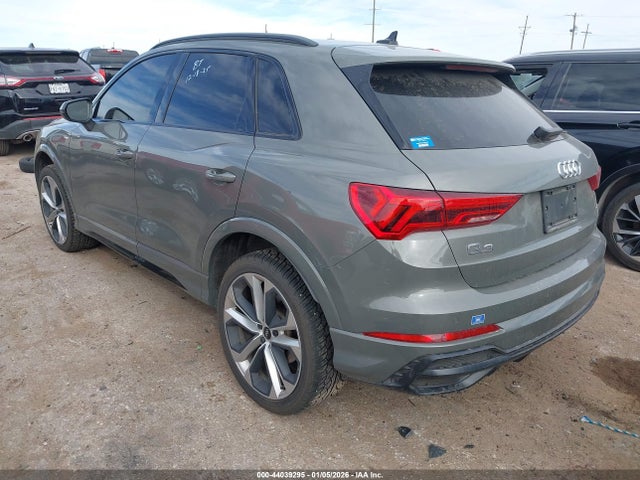 2021 AUDI Q3 WA1DECF35M1052434 Photo 2