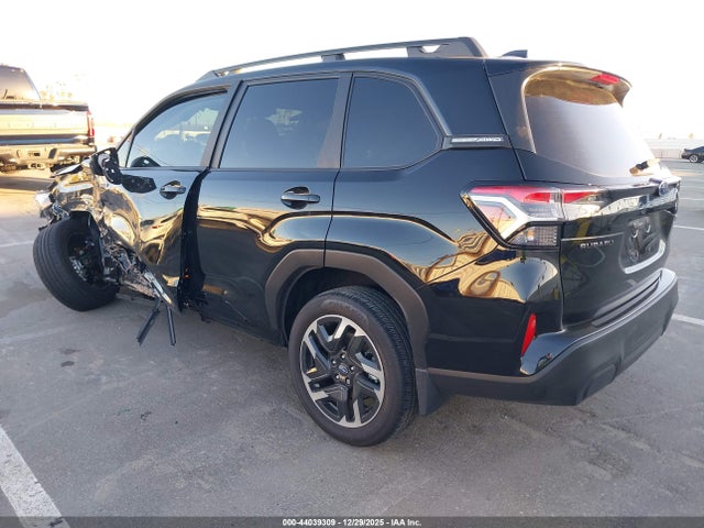Subaru Forester Premium Hybrid 2025 JF2SLSED1SH423702 Image 3