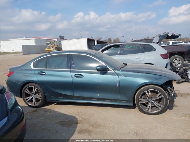Продажа на аукционе авто 2021 Bmw 330i, vin: 3MW5R1J01M8B62017, номер лота: 44039322