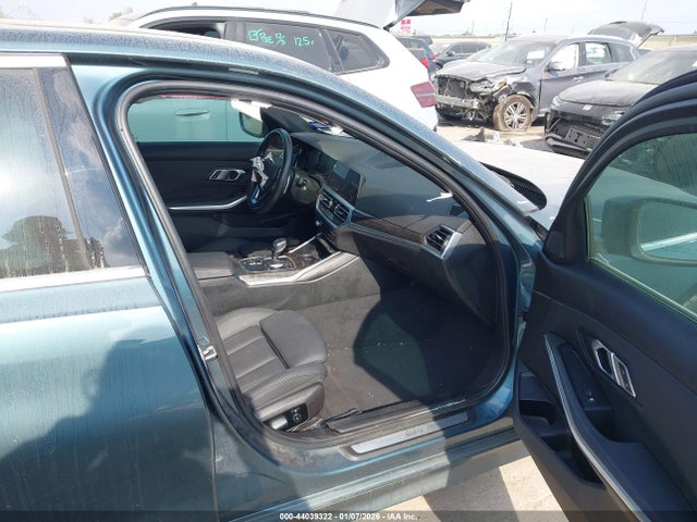 Продажа на аукционе авто 2021 Bmw 330i, vin: 3MW5R1J01M8B62017, номер лота: 44039322