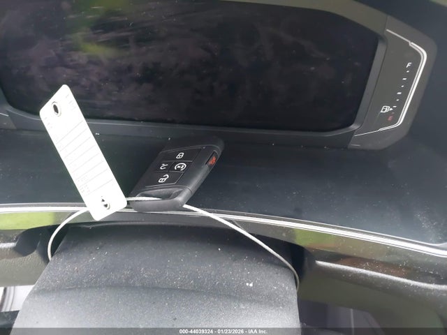 3VV3B7AX3KM100171 Volkswagen Tiguan