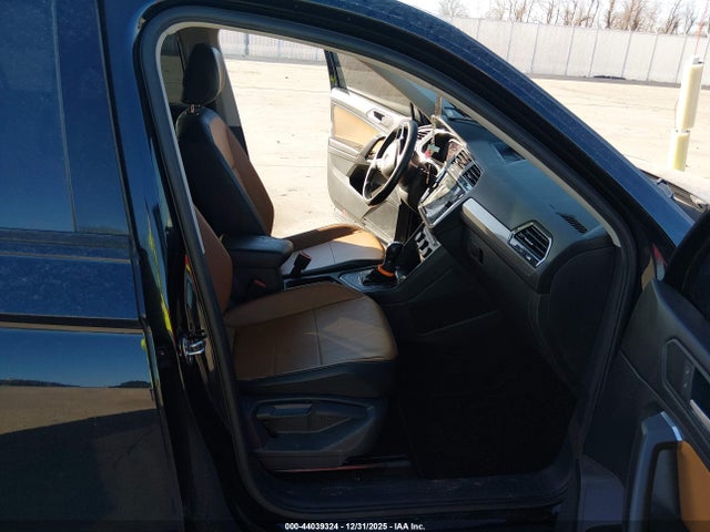 3VV3B7AX3KM100171 Volkswagen Tiguan