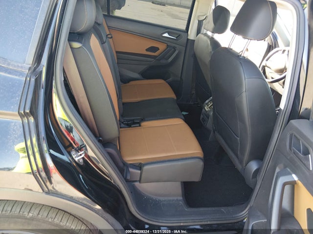 3VV3B7AX3KM100171 Volkswagen Tiguan