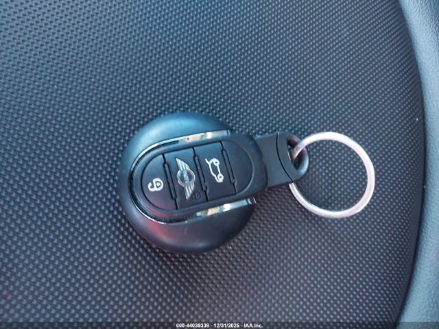 2017 MINI CLUBMAN WMWLU5C54H2E83725 Photo 10