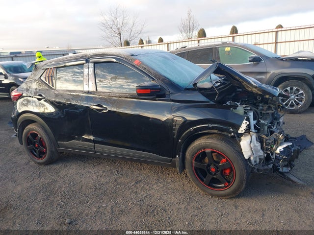 3N1CP5BV0SL477728 Nissan Kicks Play S