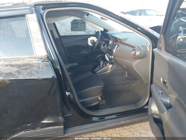 3N1CP5BV0SL477728 Nissan Kicks Play S