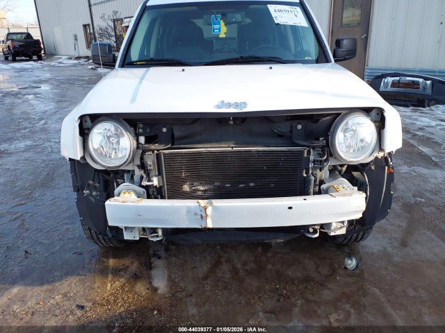 1C4NJRFB8HD100657 Jeep Patriot High Altitude 4x4