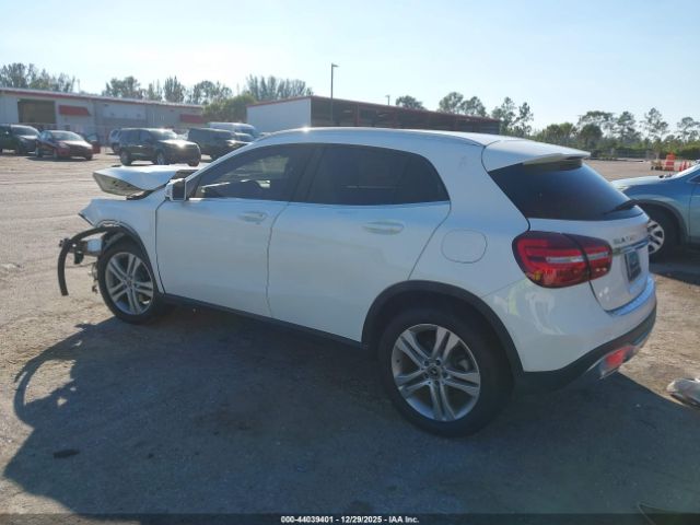 2019 MERCEDES-BENZ GLA 250 WDCTG4EB2KJ552150 Photo 2