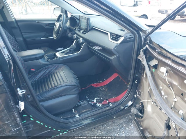 2T3G1RFV1LW088429 Toyota RAV4 LE