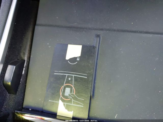 2021 TESLA MODEL Y 5YJYGDEE4MF108199 Photo 10