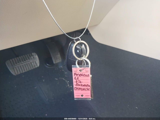 44039460 :رقم المزاد ، 4S4BSANC6H3381242 vin ، 2017 Subaru Outback 2.5i Limited مزاد بيع