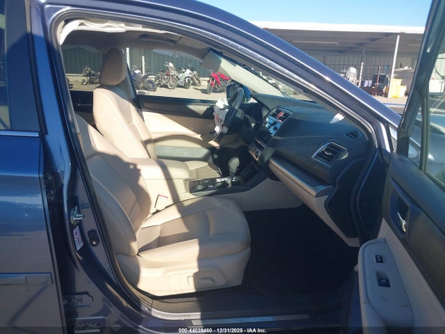 44039460 :رقم المزاد ، 4S4BSANC6H3381242 vin ، 2017 Subaru Outback 2.5i Limited مزاد بيع
