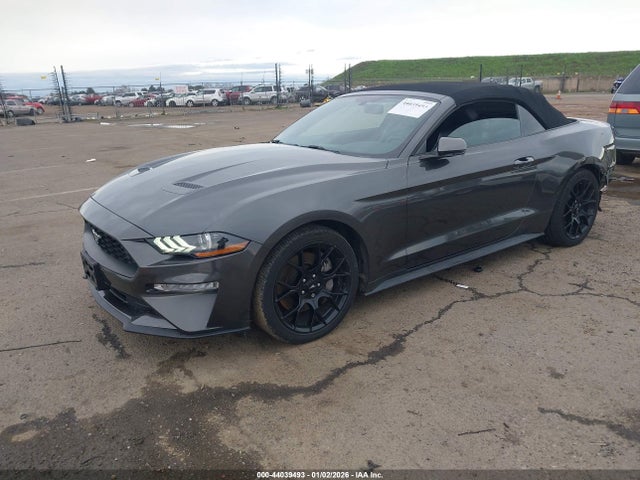 1FATP8UH2J5176873 Ford Mustang Ecoboost Premium