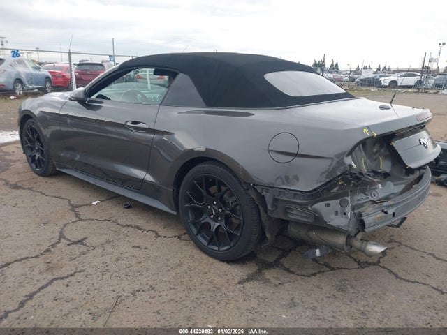 1FATP8UH2J5176873 Ford Mustang Ecoboost Premium